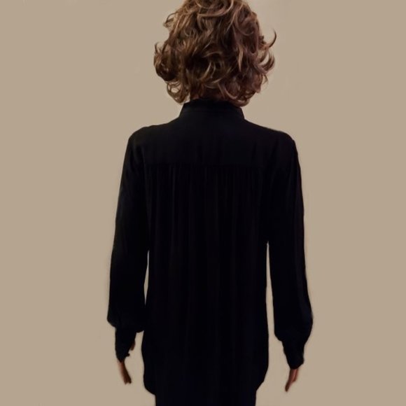 THE LIMITED Fluid Long Sleeve Button Front Blouse Size S NWT - Picture 2 of 5